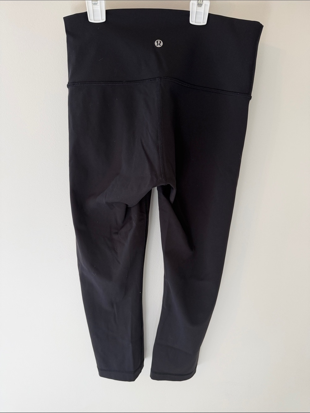 lululemon athletica Black High-Rise Cropped short pants style leggings